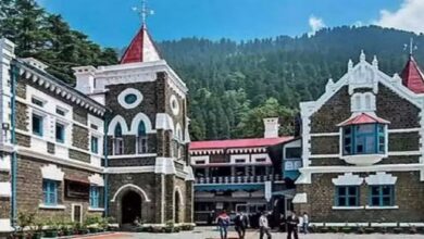 Photo of उत्तराखंड: हाईकोर्ट ने कहा- शिक्षकों की प्रमोशन सूची जारी करें