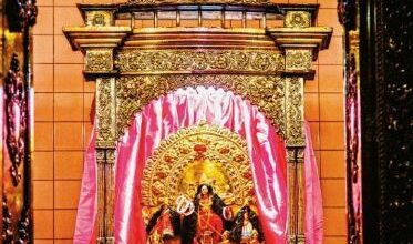 Photo of हिंदू आस्था का बड़ा केंद्र है बांग्लादेश का ढाकेश्वरी मंदिर, यहीं गिरा था देवी सती के मुकुट का रत्न