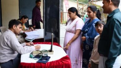 Photo of अल्मोड़ा: स्वास्थ्य शिविर में दिया महिलाओं और बच्चों को परामर्श