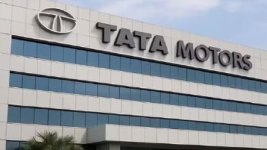Photo of Tata Motors के डीमर्जर की रिकॉर्ड डेट अगले हफ्ते, शेयर का क्या होगा