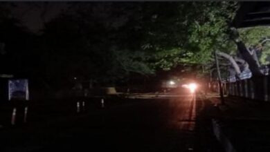Photo of दीपोत्सव के त्योहार में हल्द्वानी की सड़कों पर क्यों छाया है अंधेरा?