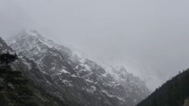 Photo of पहाड़ में बर्फबारी का दून में असर, चार डिग्री गिरा पारा