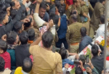 Photo of यूपी: बांके बिहारी मंदिर में धीरेंद्र शास्त्री के दर्शन के दौरान विवाद