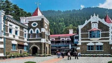 Photo of नैनीताल हाईकोर्ट ने पतंजलि के डायरेक्टर को दिया बड़ा झटका