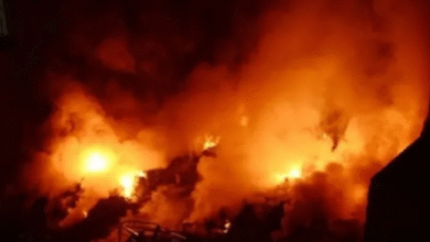 Photo of कोलकाता में भीषण अग्निकांड में मृतकों की संख्या बढ़कर हुई 16