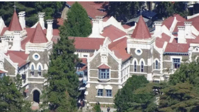 Photo of नैनीताल हाई कोर्ट ने वक्फ बोर्ड व उत्तराखंड सरकार को जारी किया नोटिस, ये है मामला